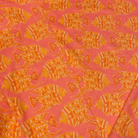 Lilly Pulitzer Pink and Orange Fish Print Long Sleeve Top
BIN #8 - Picture 5 of 6